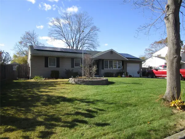 2914 Connecticut Avenue, Medford, NY 11763