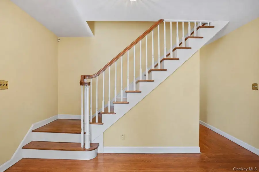 1 Village Lane, Bronxville, NY 10708 - Image #2