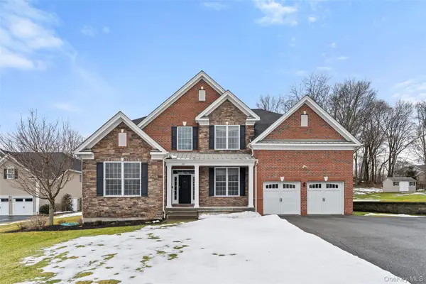 108 Boxwood Circle, Hopewell Junction, NY 12533