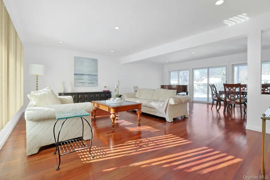 32 Lambert Lane, New Rochelle, NY 10804 - Image #2