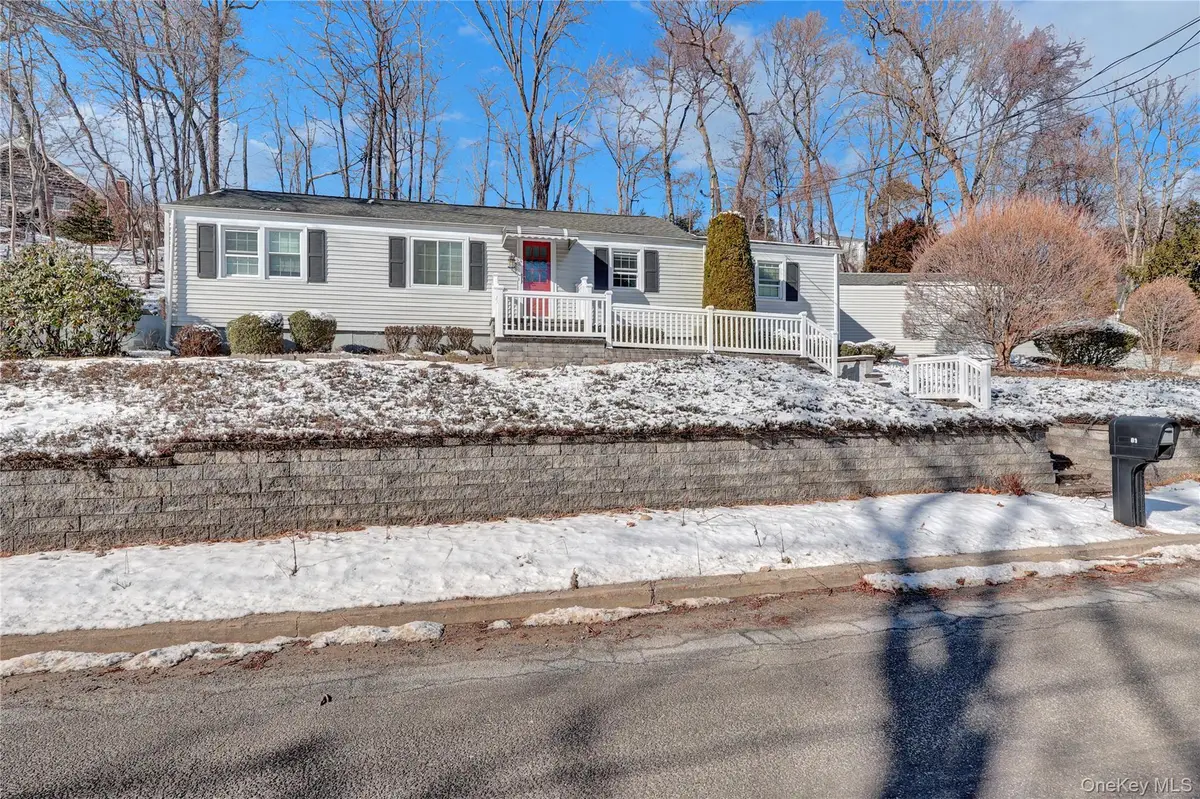 81 Oakside Road, Smithtown, NY 11787 - Image #1