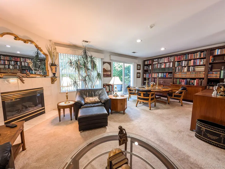 139 Erin Lane, East Setauket, NY 11733 - Image #3