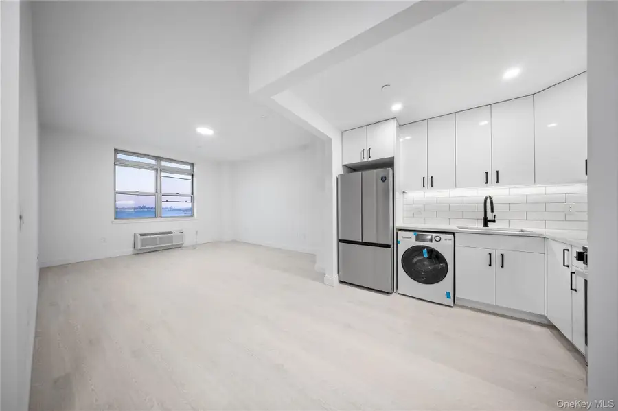 14-34 110th Street #5I, College Point, NY 11356 - Image #2