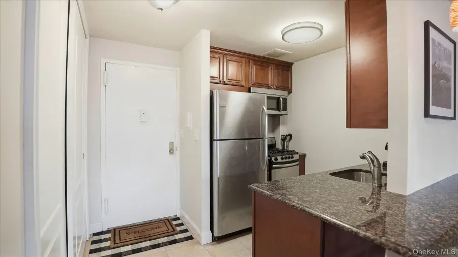 10 Lenox Road #1G, Rockville Centre, NY 11570 - Image #2