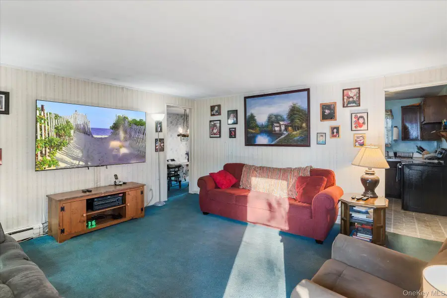 9 W 8th Street, Ronkonkoma, NY 11779 - Image #3