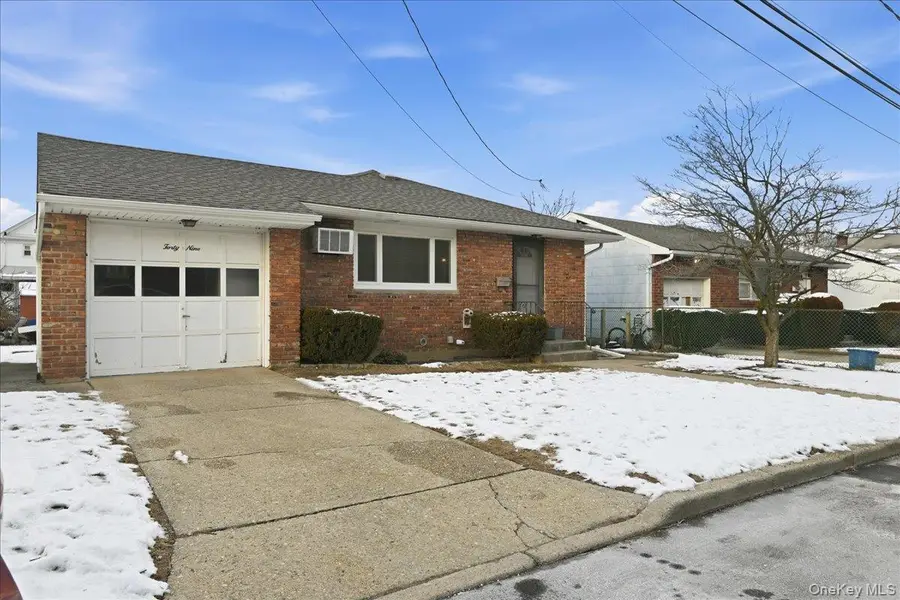 49 Atlantic Avenue, Carle Place, NY 11514 - #2