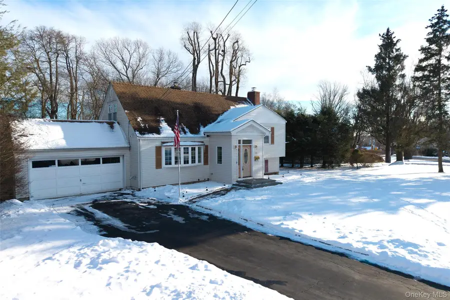 41 Foxhill Road, Valhalla, NY 10595 - #3