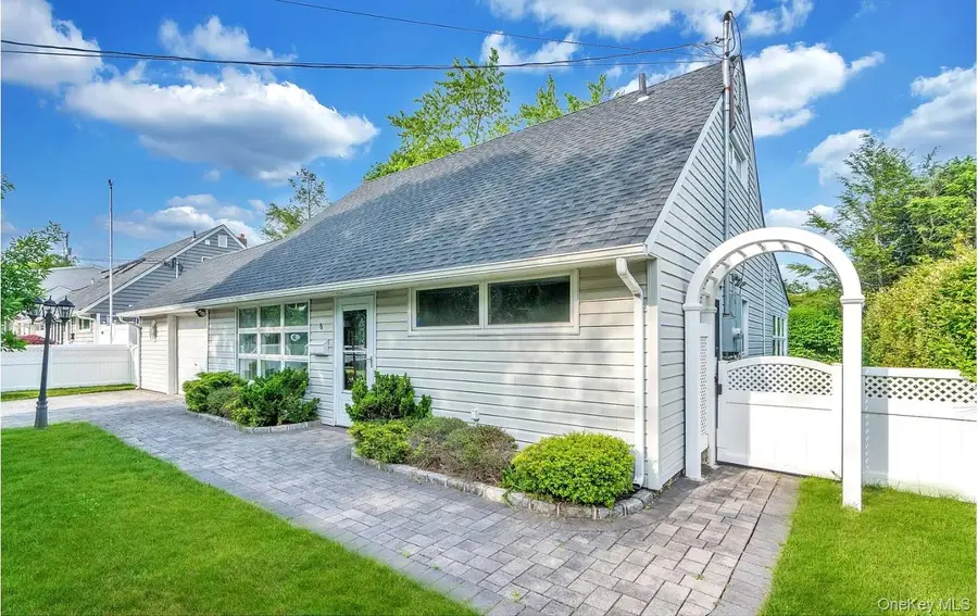 6 Arizona Avenue, Syosset, NY 11791 - Image #2