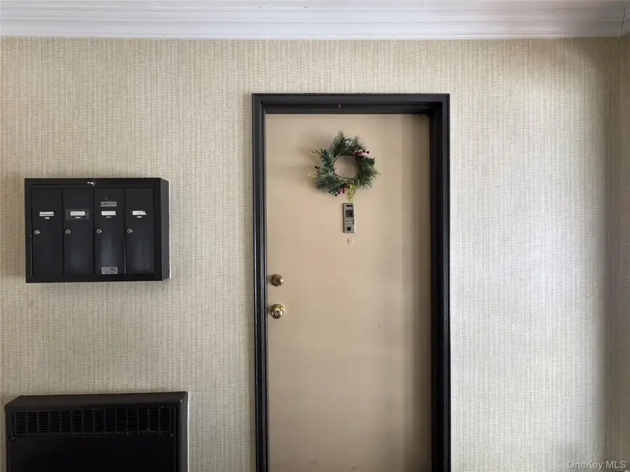 313 Main Street #B, Roslyn, NY 11576 - Image #2