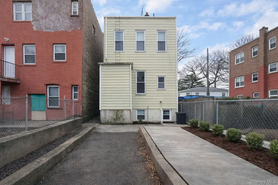 4088 Grace Avenue, Bronx, NY 10466 - Image #3