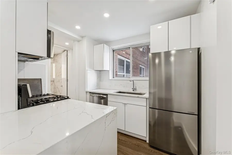 7136 110th Street #2F, Forest Hills, NY 11375 - Image #3