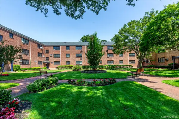 15 Beach Roads #3A, Great Neck, NY 11023