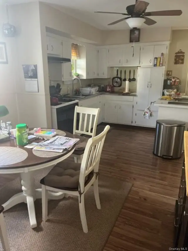 330 Florida Avenue, Copiague, NY 11726 - Image #2