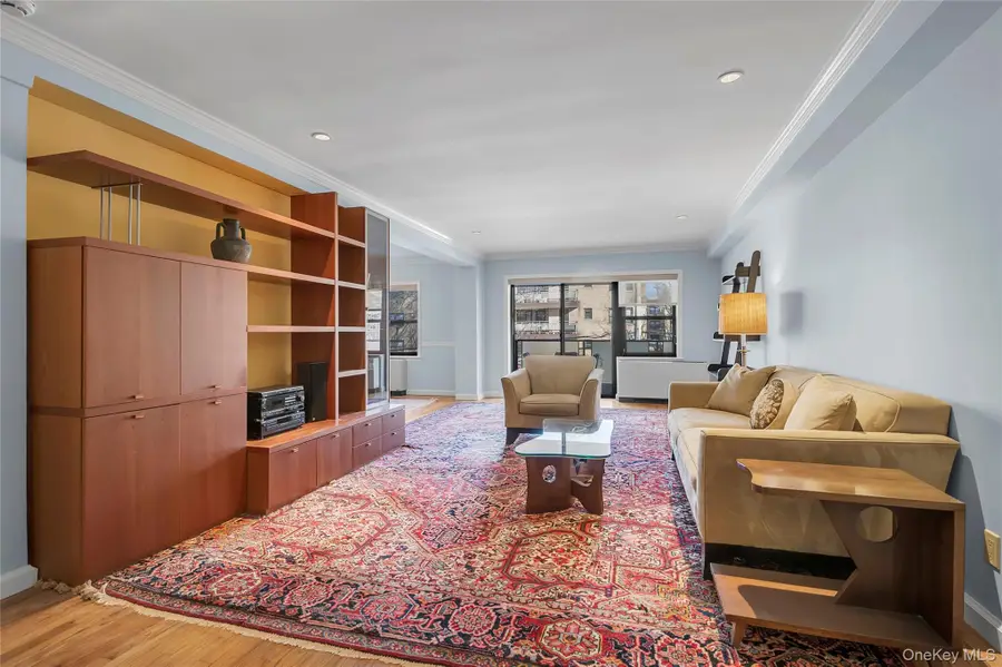 20 Canterbury Road #2C, Great Neck, NY 11021 - #3