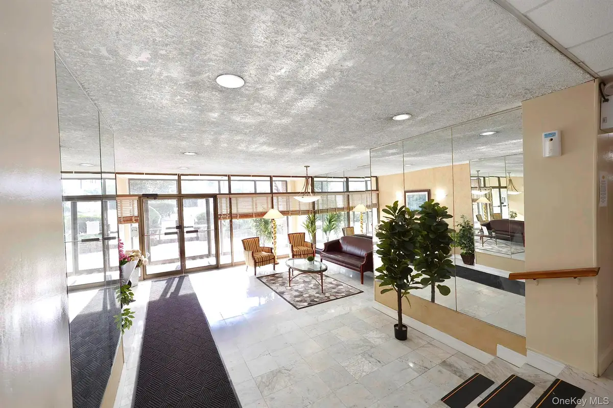 85 S Centre Ave #A20, Rockville Centre, NY 11570 - Image #1