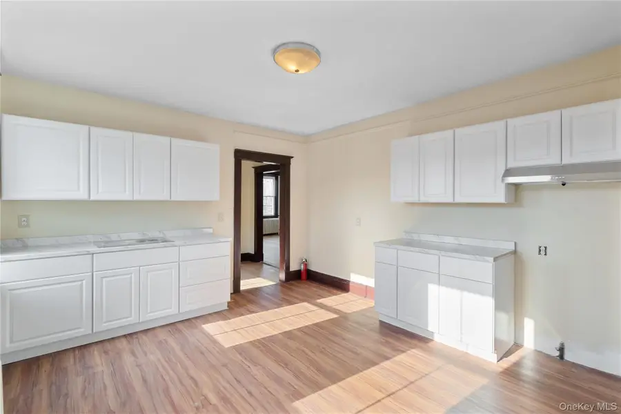 226 Glen Cove Avenue, Glen Cove, NY 11542 - Image #3