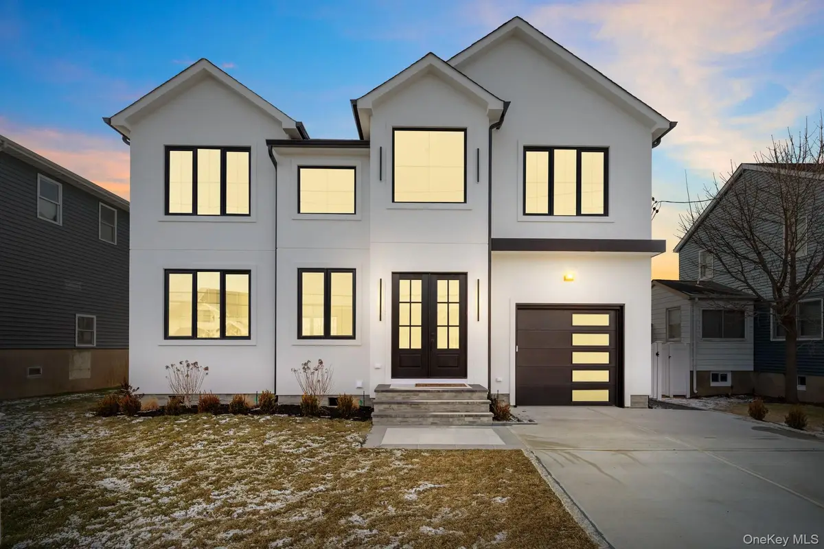 24 Midway Street, Babylon, NY 11702 - Image #1