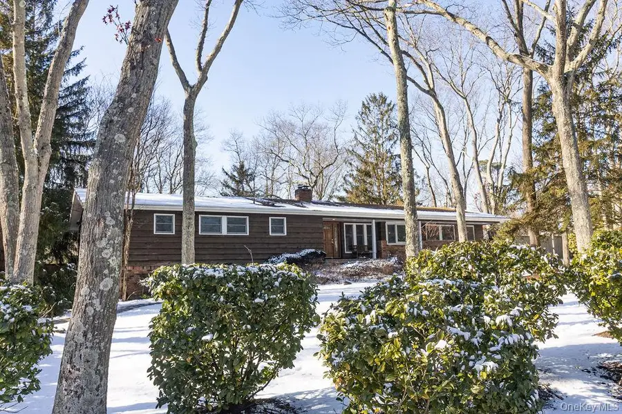 14 Hills Park Lane, Smithtown, NY 11787 - Image #2