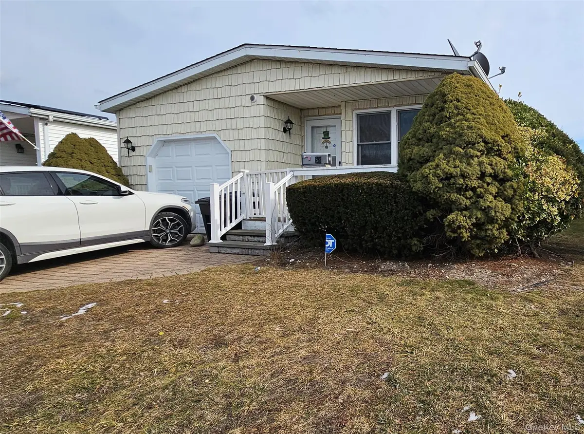 54 Dogwood Lane, Manorville, NY 11949 - Image #1