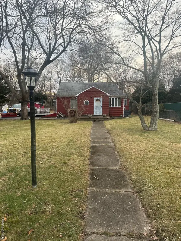 32 Stackyard Drive, Mastic Beach, NY 11951