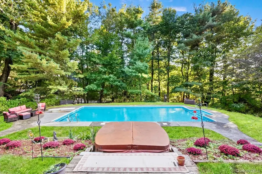 55 Greenmeadow Road, Pleasantville, NY 10570 - #2