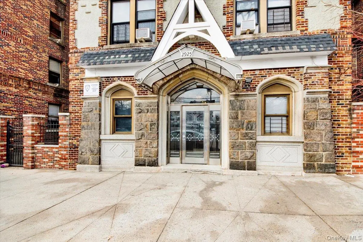 2925 Matthews Avenue #5H, Bronx, NY 10467 - #1