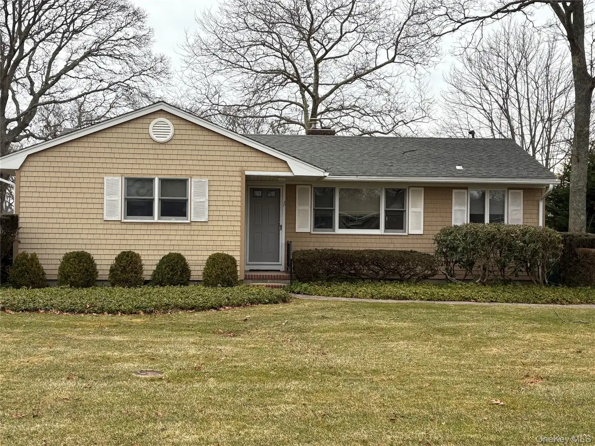 17 Whiting Road, East Quogue, NY 11942 - Image #1