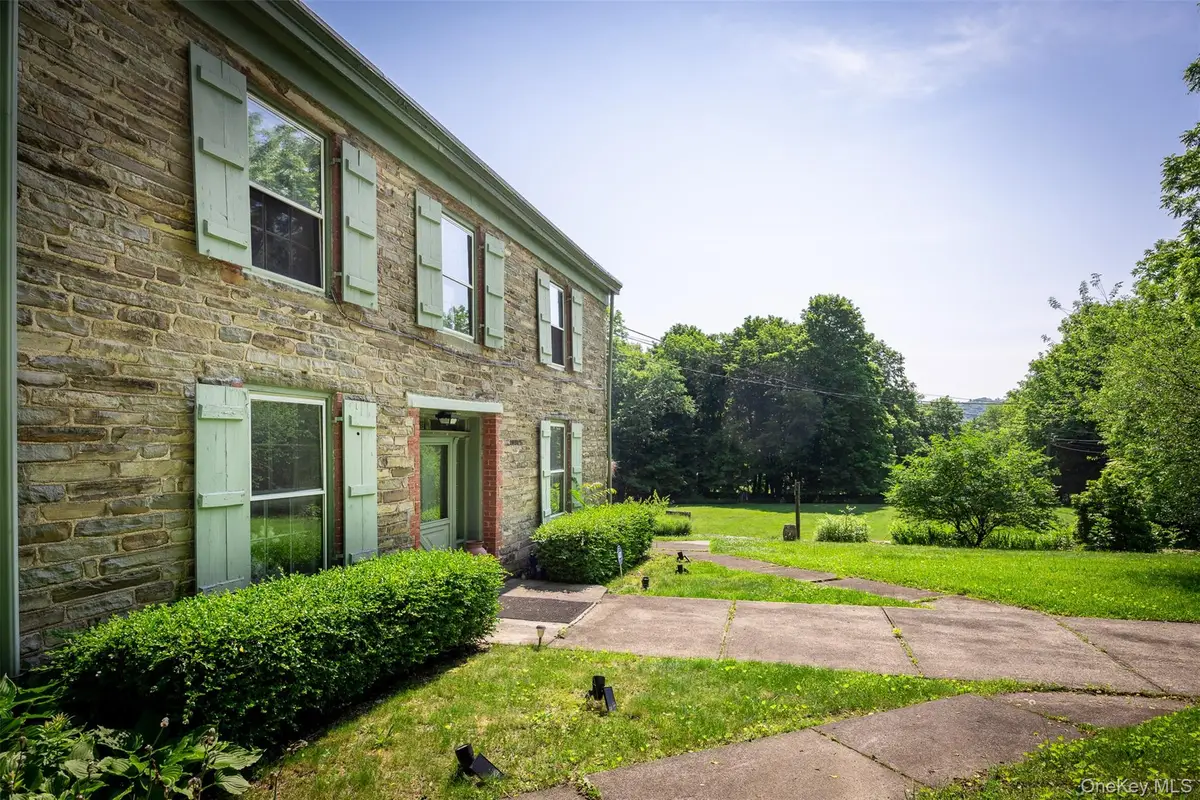 668 N Chodikee Lake Road, Highland, NY 12528 - #1