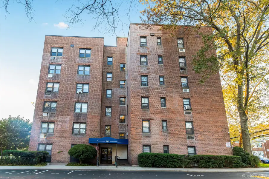 640 Pelham Road #4G, New Rochelle, NY 10805 - Image #2