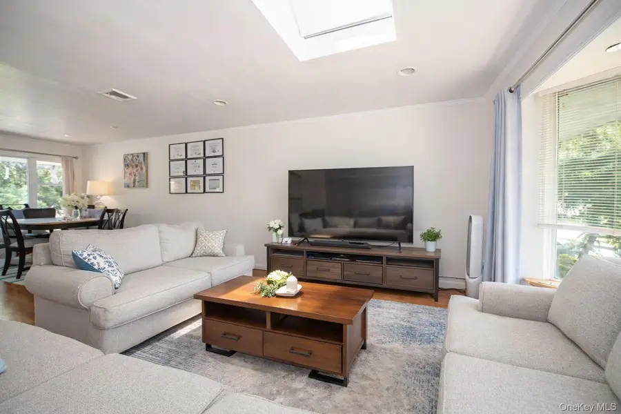 36 Middle Lane, Jericho, NY 11753 - Image #2