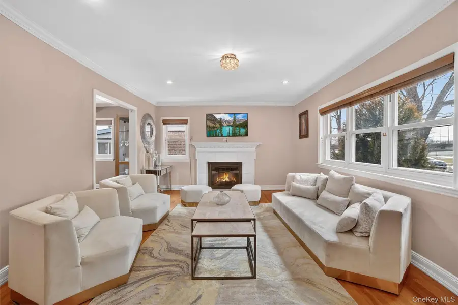 135 Midland Terrace, Yonkers, NY 10704 - Image #2