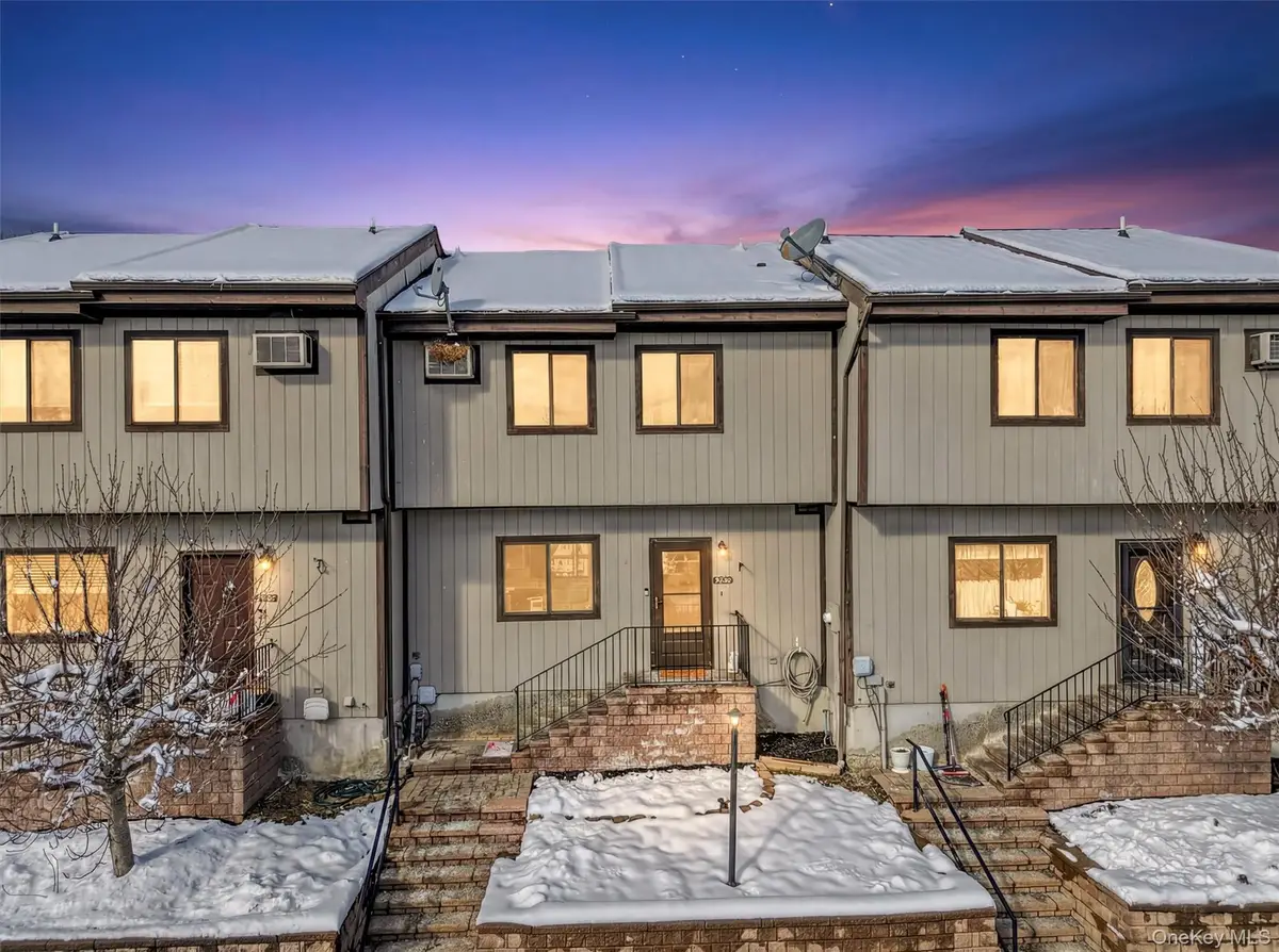 7308 Chelsea Cove N, Hopewell Junction, NY 12533 - #1