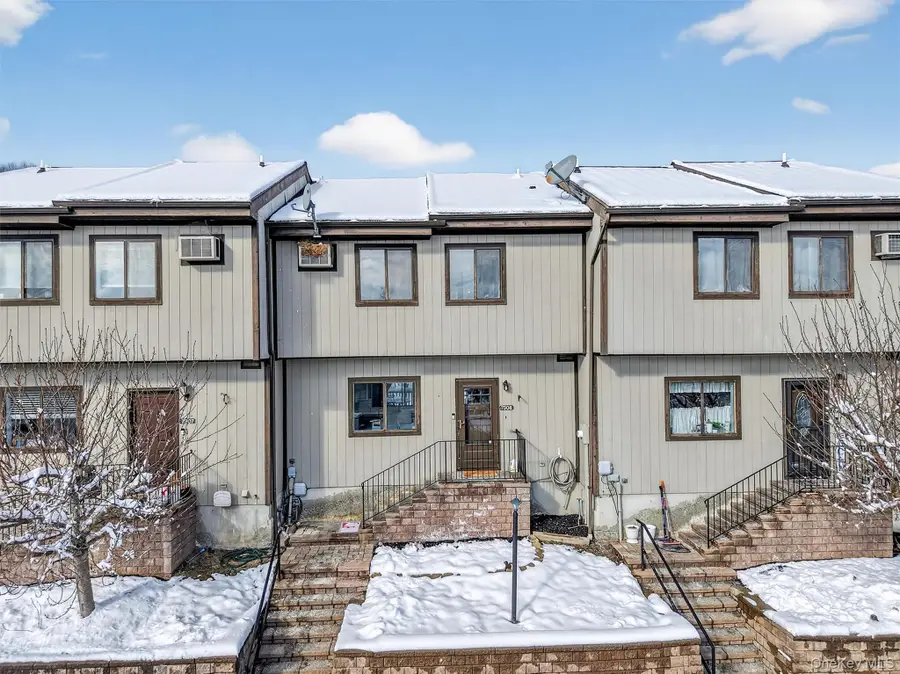 7308 Chelsea Cove N, Hopewell Junction, NY 12533 - #2