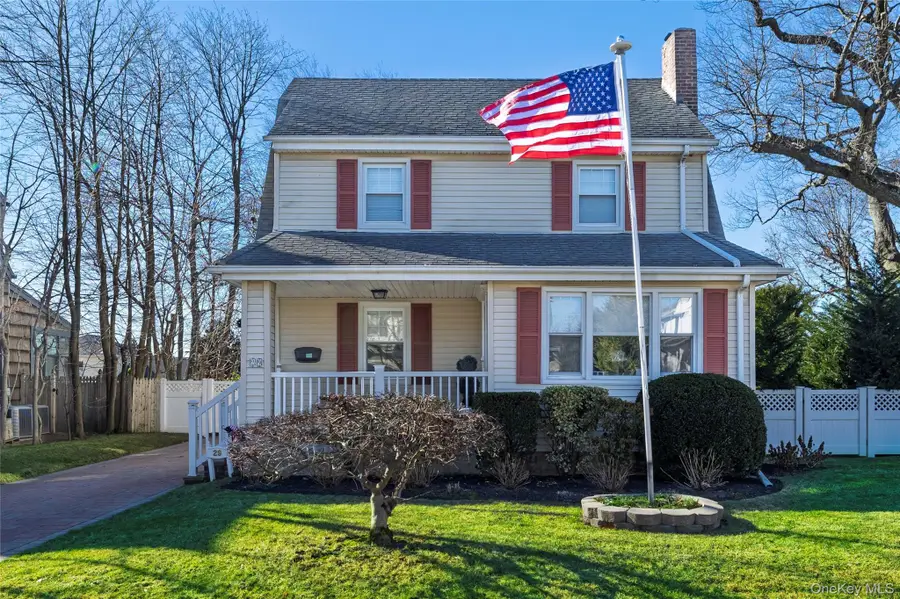 29 Norwich Avenue, Lynbrook, NY 11563 - #2