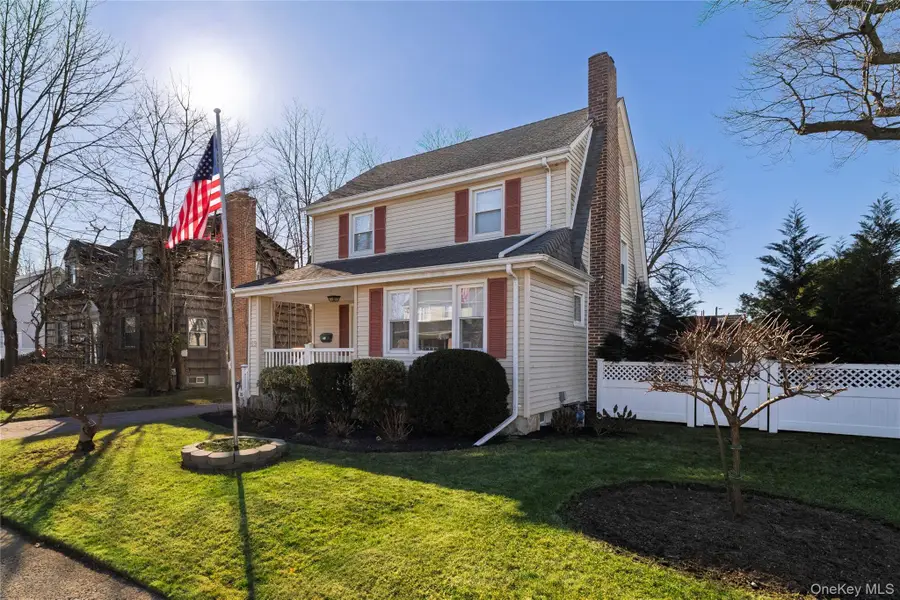 29 Norwich Avenue, Lynbrook, NY 11563 - #3