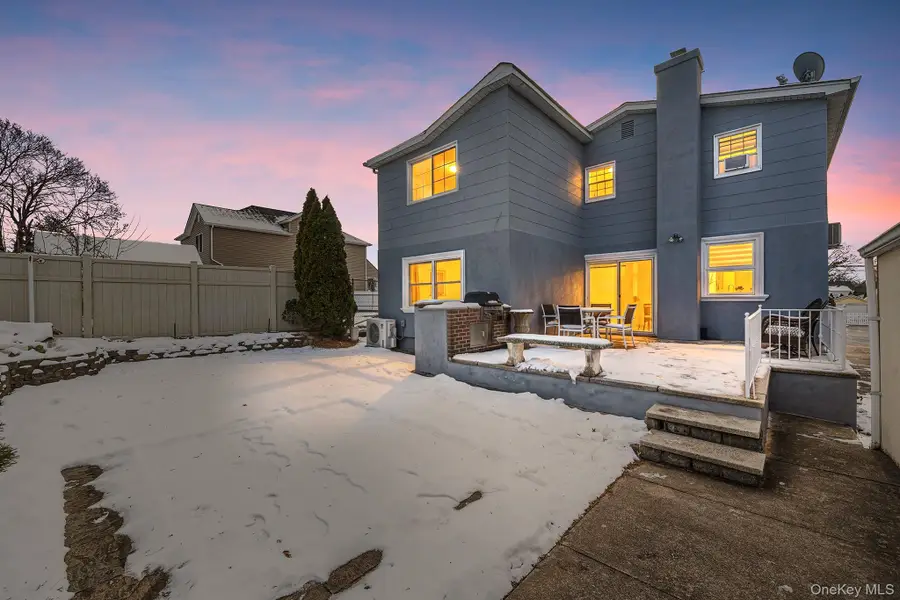 36 Brian Street, New Hyde Park, NY 11040 - Image #3