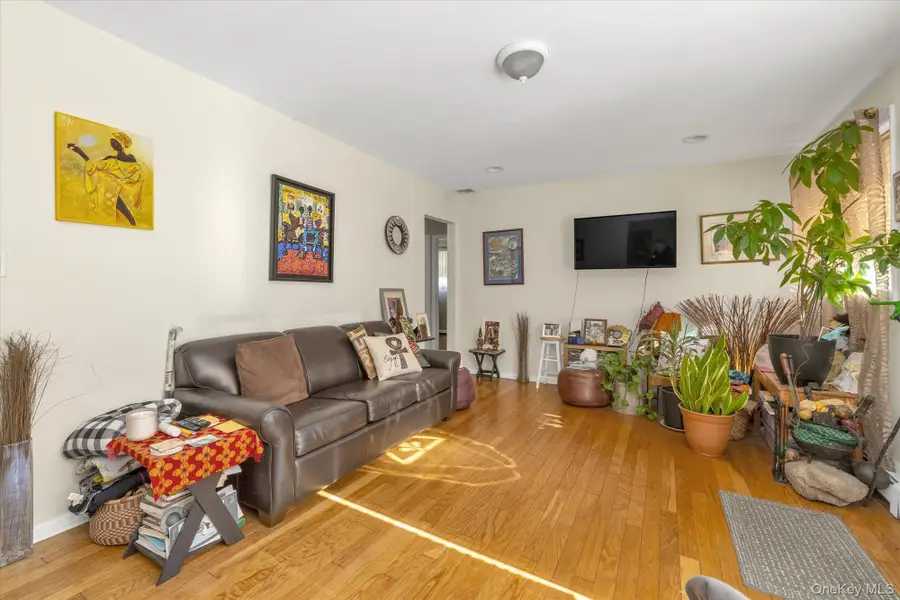 88 Spruce Lane, Valley Stream, NY 11581 - #3