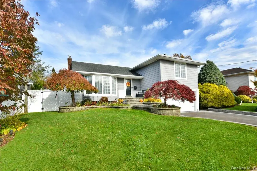 72 Narwood Road, Massapequa, NY 11758 - Image #2