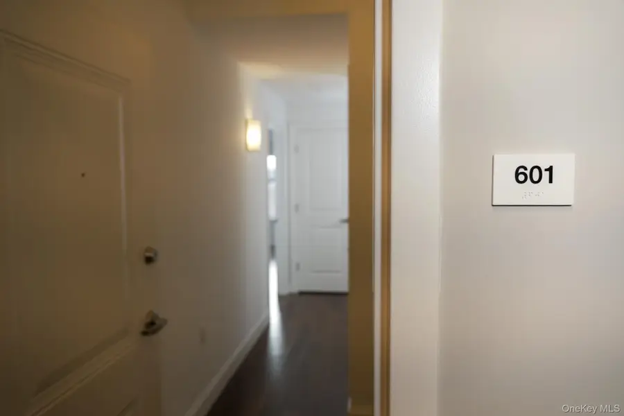 10 Byron Place #601, Larchmont, NY 10538 - Image #2