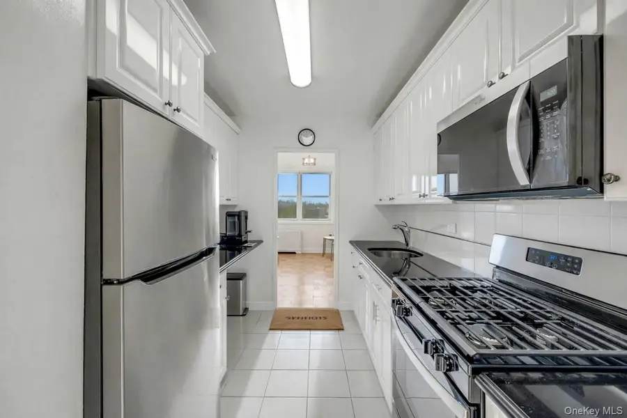 615 Palmer #1004, Yonkers, NY 10701 - Image #3