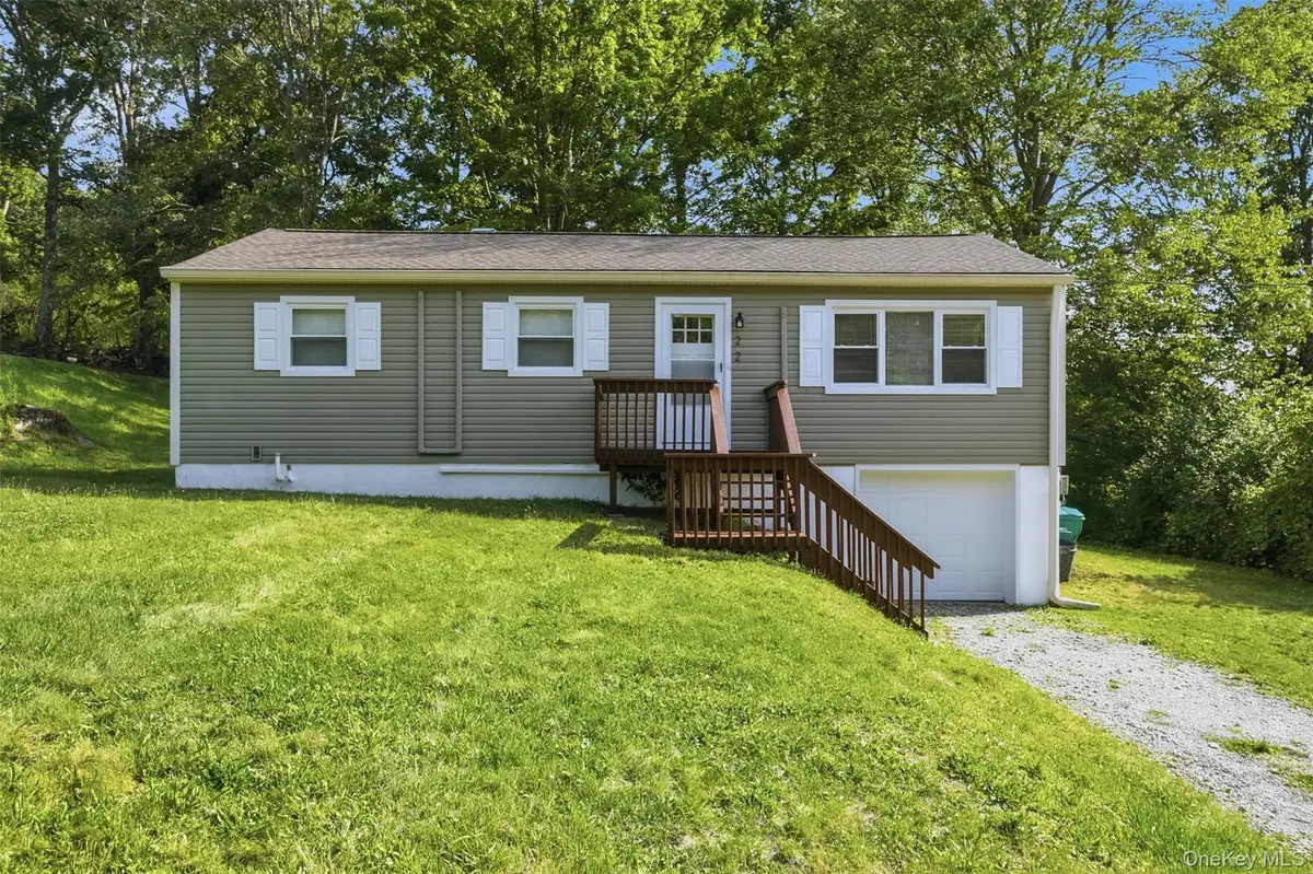 22 W Marshall Drive, Poughkeepsie, NY 12601 - #1