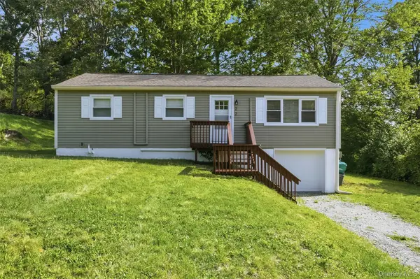22 W Marshall Drive, Poughkeepsie, NY 12601