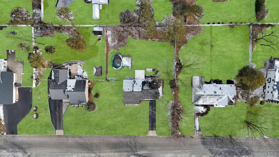 17 Groton Lane, Coram, NY 11727 - Image #3