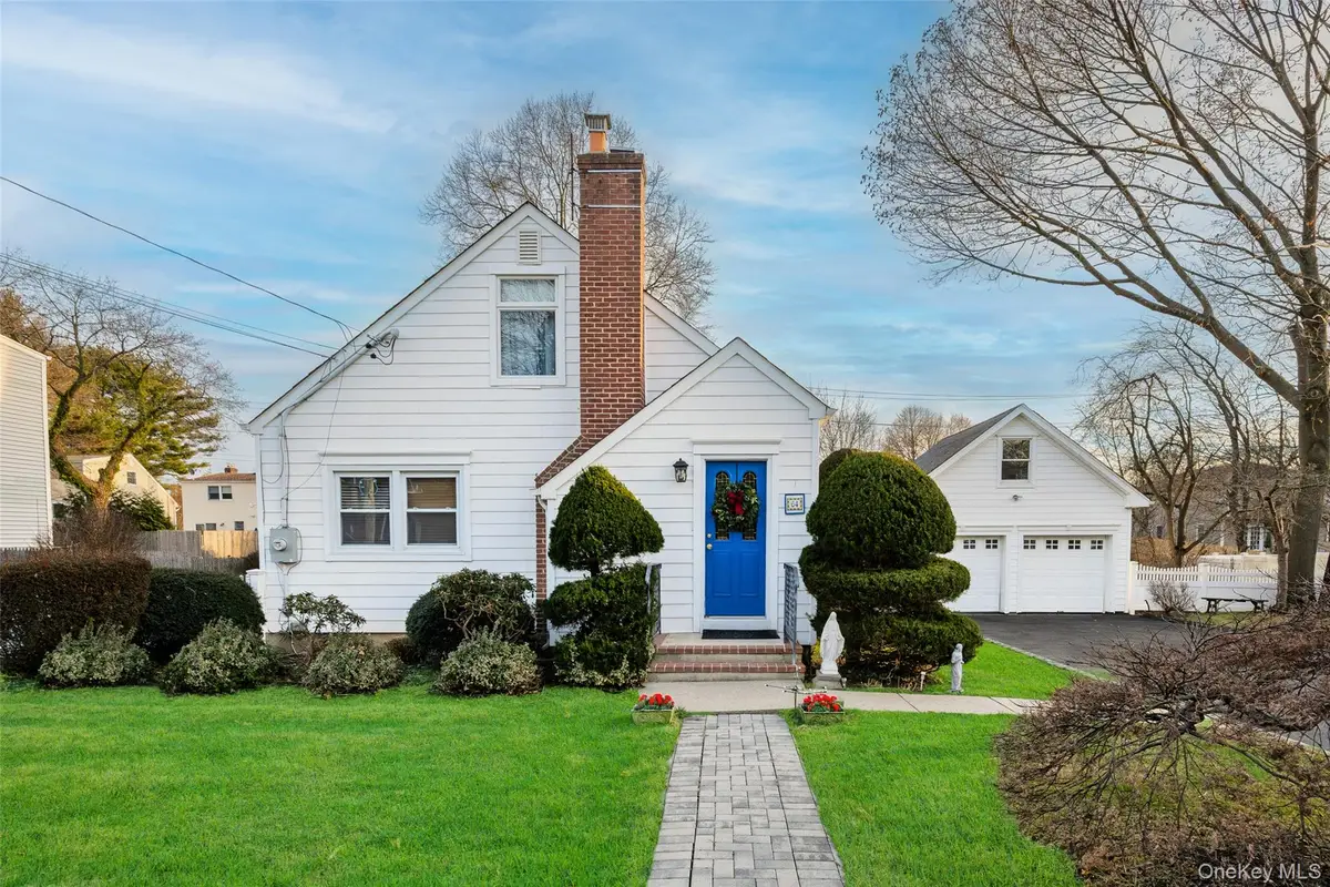 64 Smith Street, Greenlawn, NY 11740 - Image #1