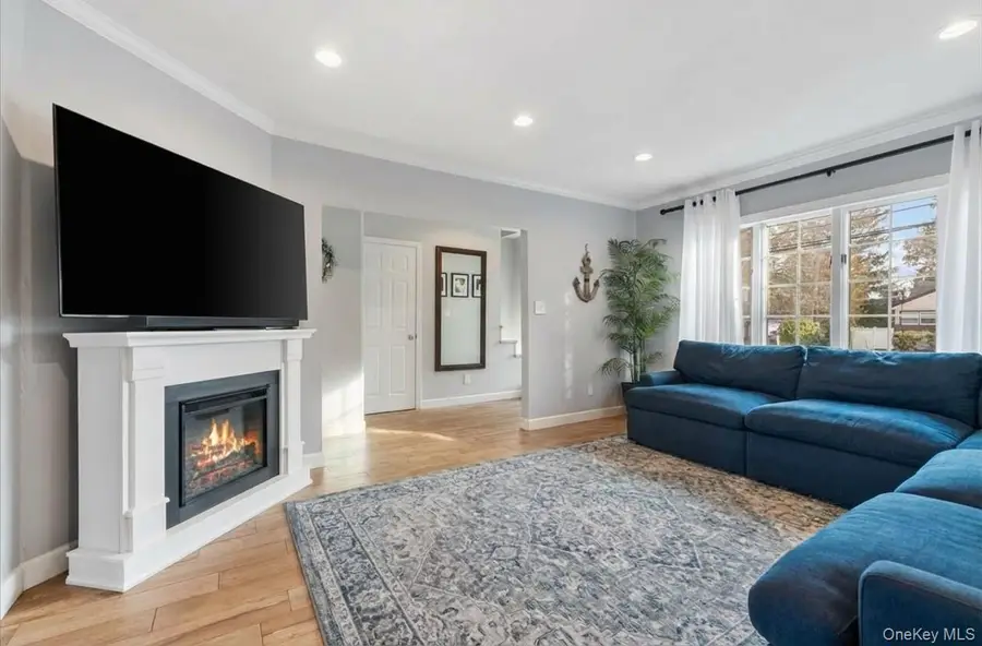 69 Hawthorne Street, Massapequa, NY 11758 - Image #3