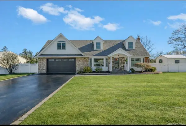 19 Radburn Drive, Commack, NY 11725