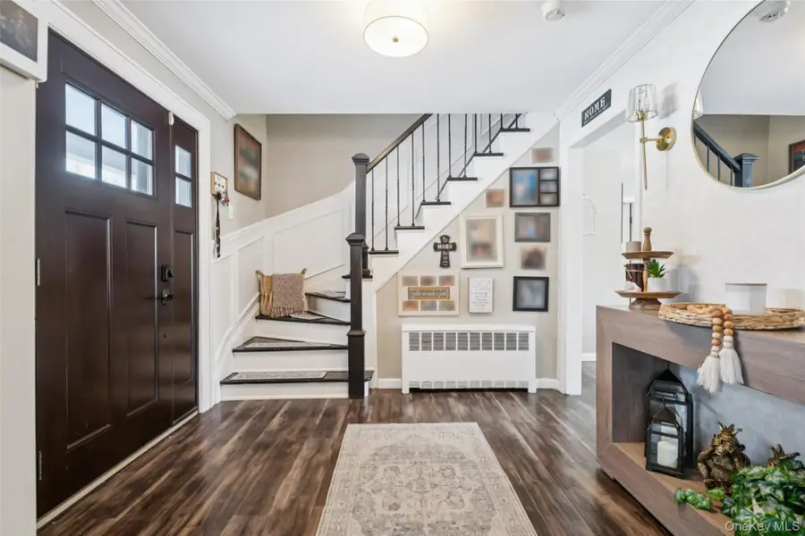 7 Gary Street, Port Jefferson Station, NY 11776 - #2