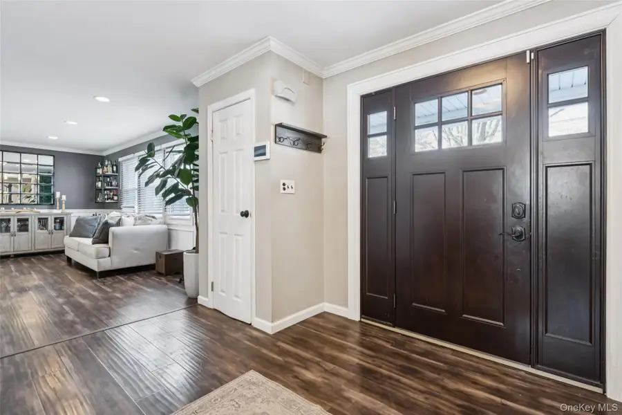 7 Gary Street, Port Jefferson Station, NY 11776 - #3