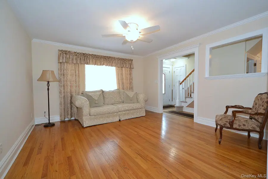 9 Agnes Court, Melville, NY 11747 - #2