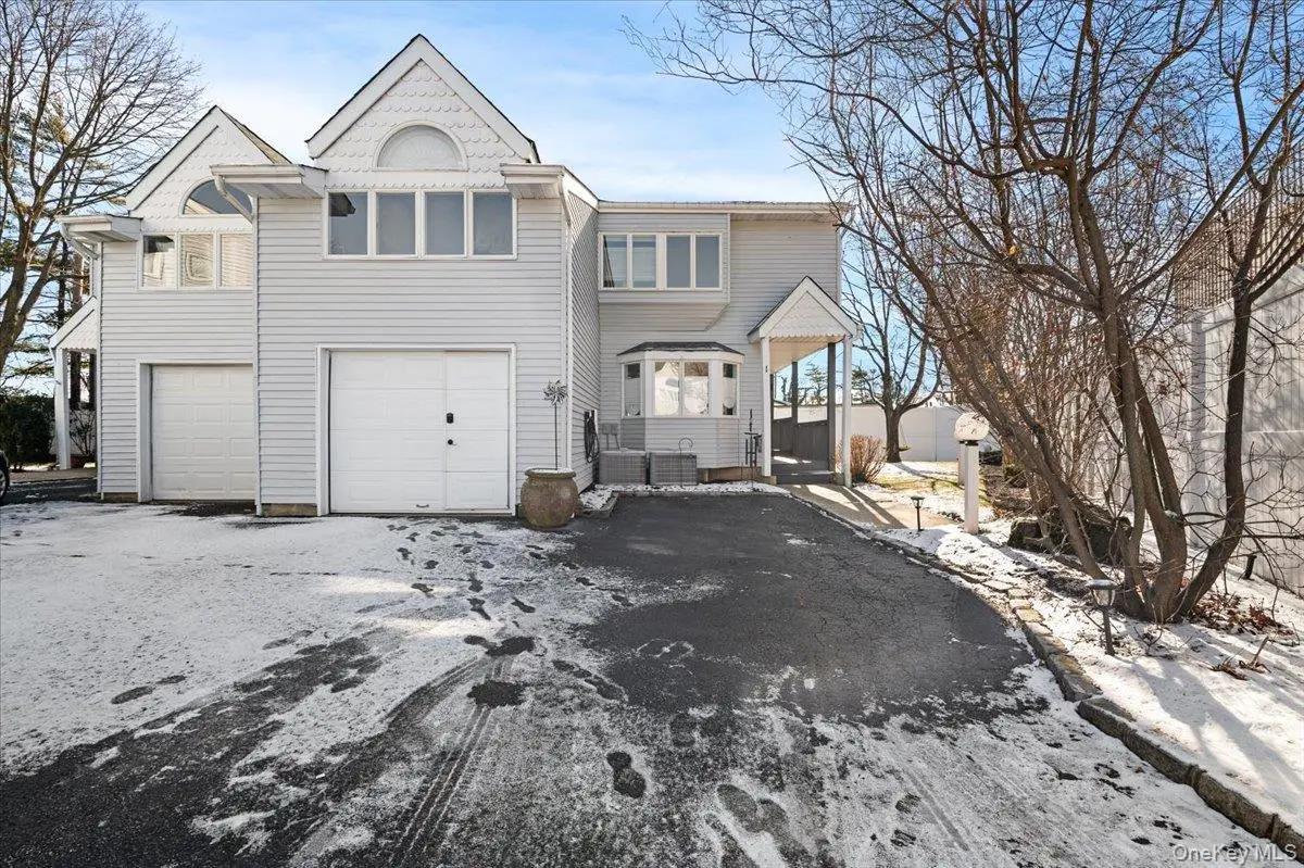 1 Windsor Court, Amityville, NY 11701 - Image #1